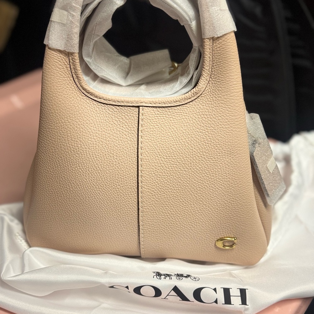 Coach Lana 23 in Cream